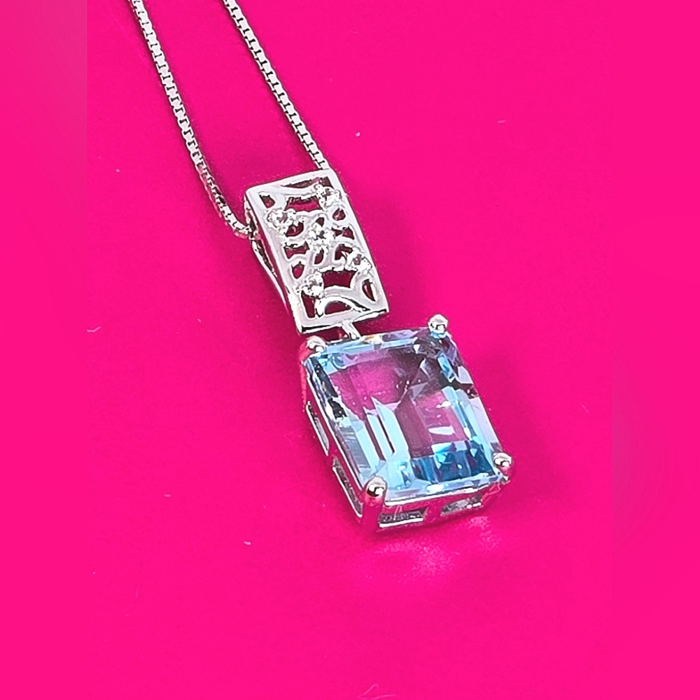 925 Sterling Silver Necklace 18" with Natural Blue Topaz Gematone & Cz.